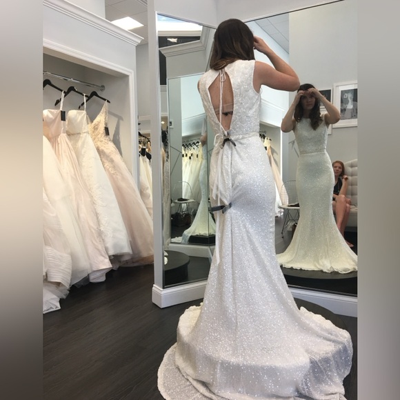 KAREN WILLIS HOLMES Wedding Dress - Picture 3 of 16